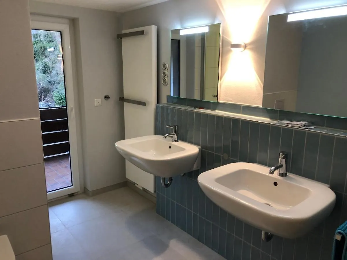 Blaues Zimmer Mit Grossem Balkon, Bad Ist Ein Traum, 50 Schritte Zum Radweg Am Main,Ideal For Short Stay Mainstockheim Germany