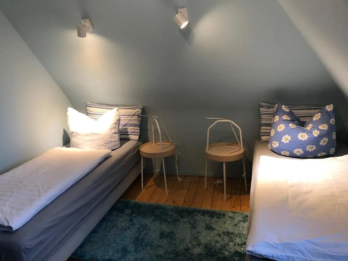 Guest house Blaues Zimmer Mit Grossem Balkon, Bad Ist Ein Traum, 50 Schritte Zum Radweg Am Main,Ideal For Short Stay Mainstockheim