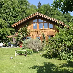 Frühstückspension Holzhaus Im Grünen, Passau